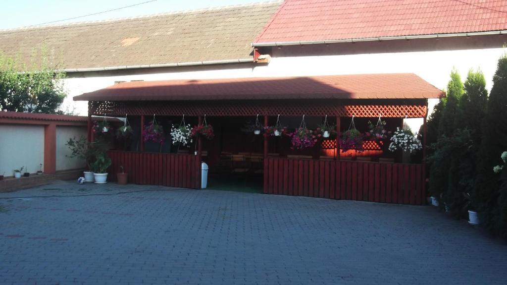 Pensiunea Neptun Guest House Alba Iulia Εξωτερικό φωτογραφία